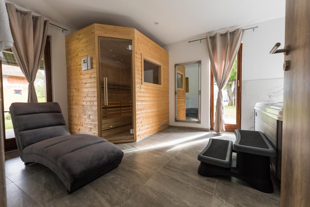 Senjska Villa Josipdol Luaran gambar